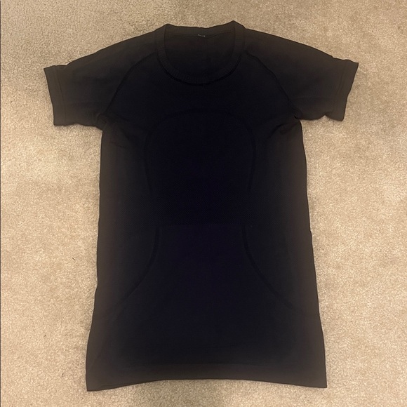 lululemon Navy Short Sleeve Swiftly Tech Hip Length - Picture 1 of 5